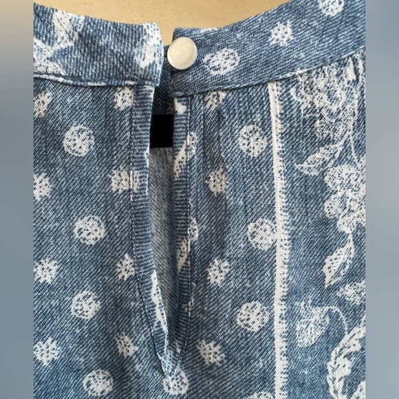 Monteau Denim Blue Floral Kerchief Tank Top (Large) - Picture 3 of 7